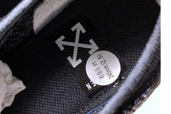  AA3831-001 VaporMax O-W Air 0318